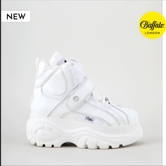 buffalo classic high leather sneaker